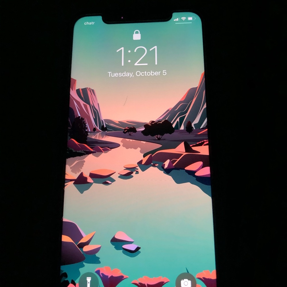 iPhone XR 64 gun no cracks or scratches